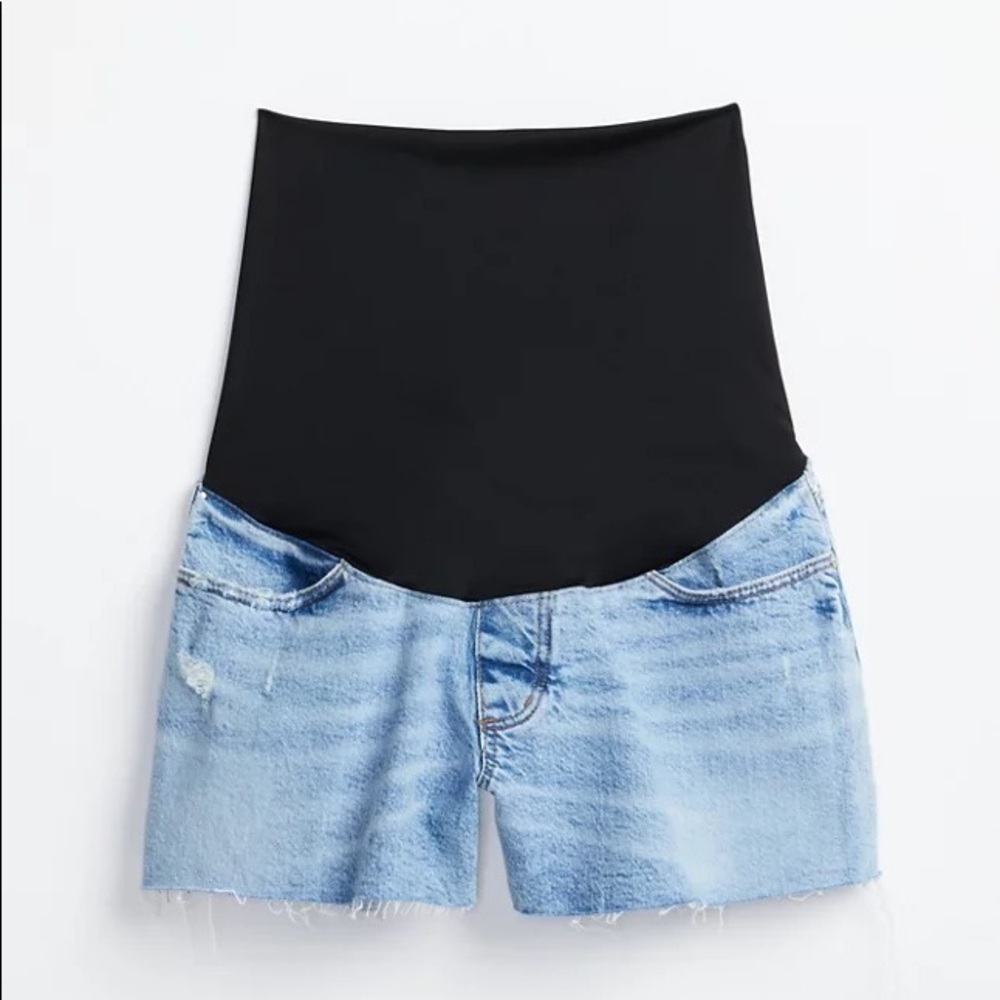 NWT LOFT MATERNITY CUT OFF DENIM SHORT IN MID INDIGO, size 8